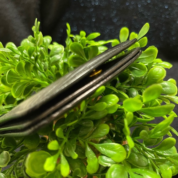 Louis Vuitton Epi Card Malletier - Picture 4 of 11